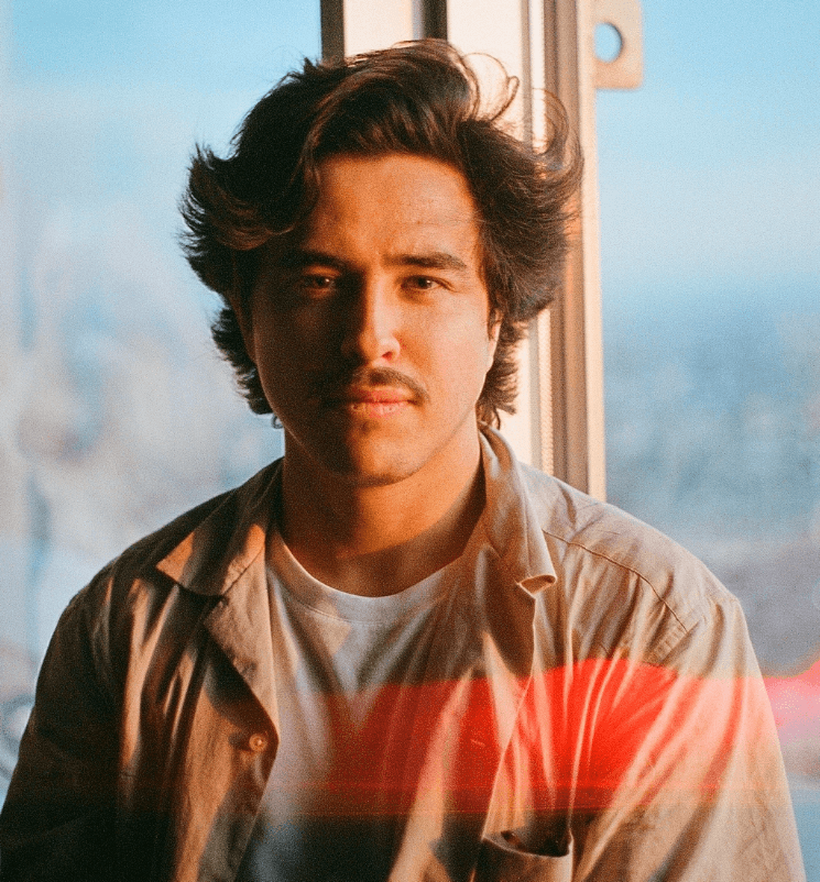 L. Guillermo Woo-Mora