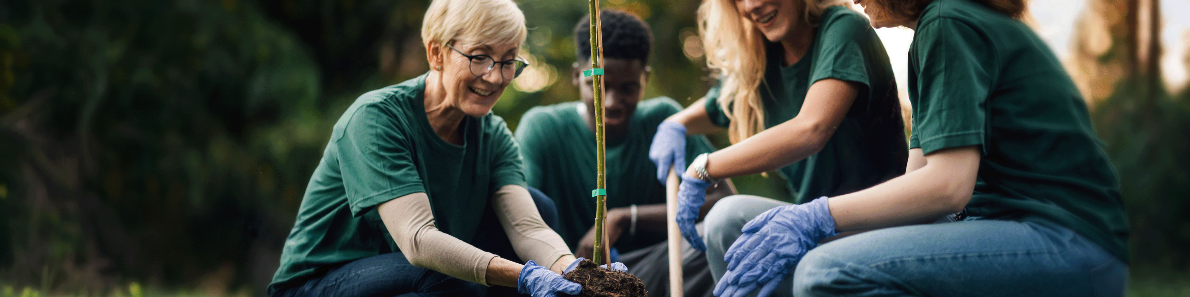lpl-senior-volunteering-in-luxembourg-hero-image-4000x1000-05.jpg